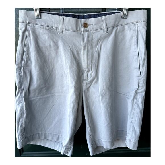 Cremieux Men's Sz 33 Flat Front Comfort Stretch Khaki Chino Shorts Preppy Summer - Picture 1 of 4